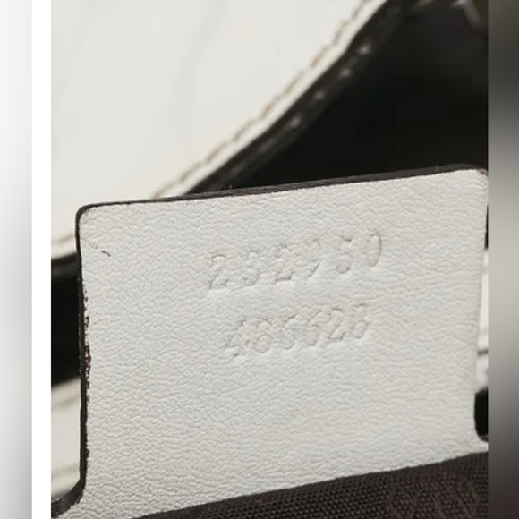 Gucci White Guccissima
Leather Icon Bit Large Hobo. - Picture 14 of 14